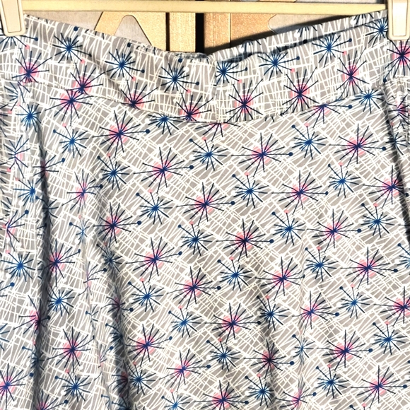 NWOT CURVY KITTEN Mod Starbust Circle Skirt - Picture 2 of 9